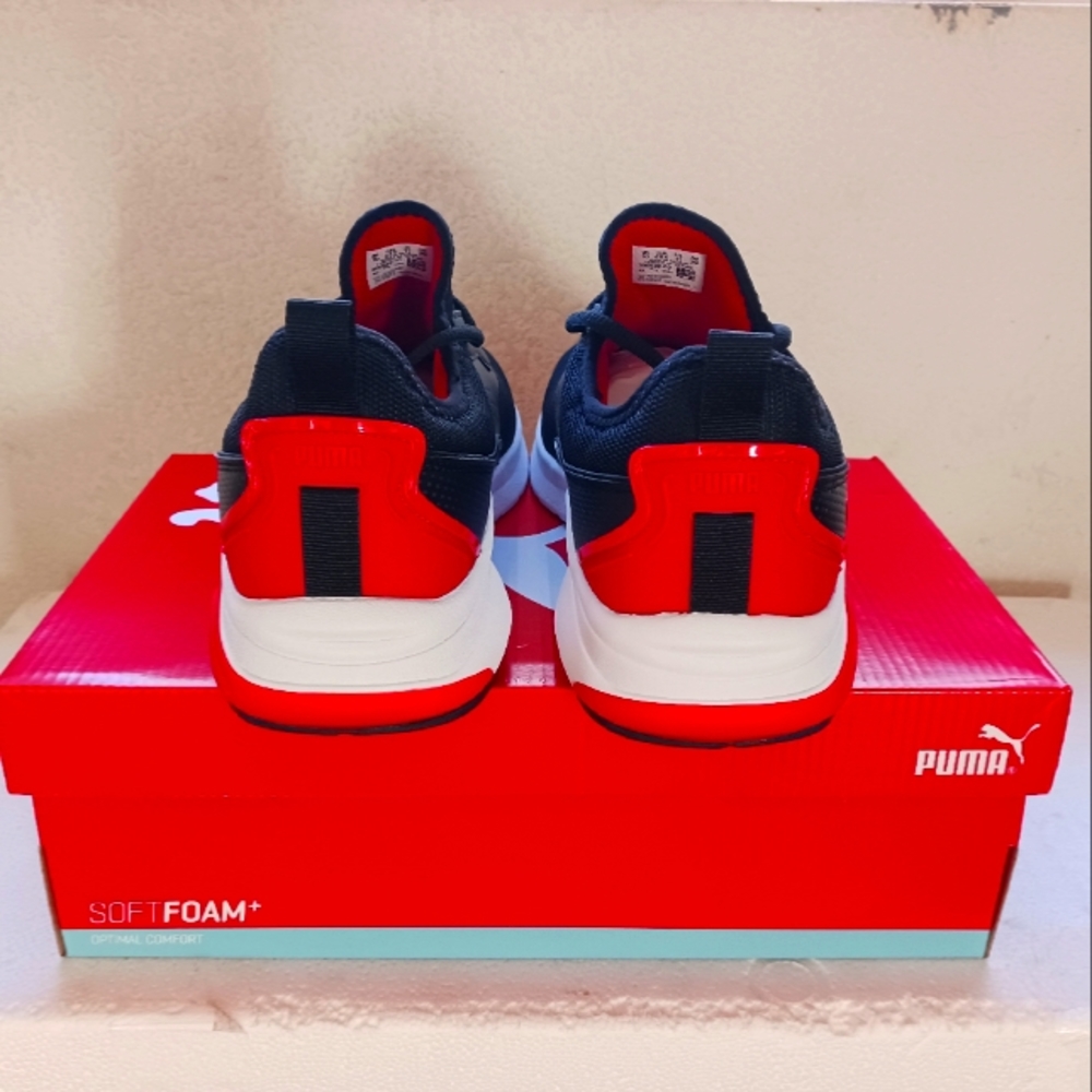 Puma - Picture 3 of 4